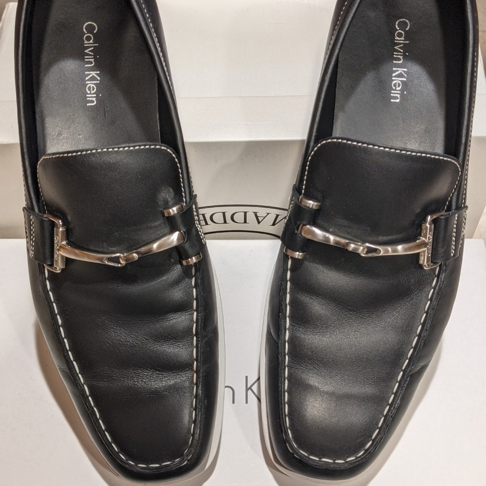 *Like NEW*CK Slip-Ons